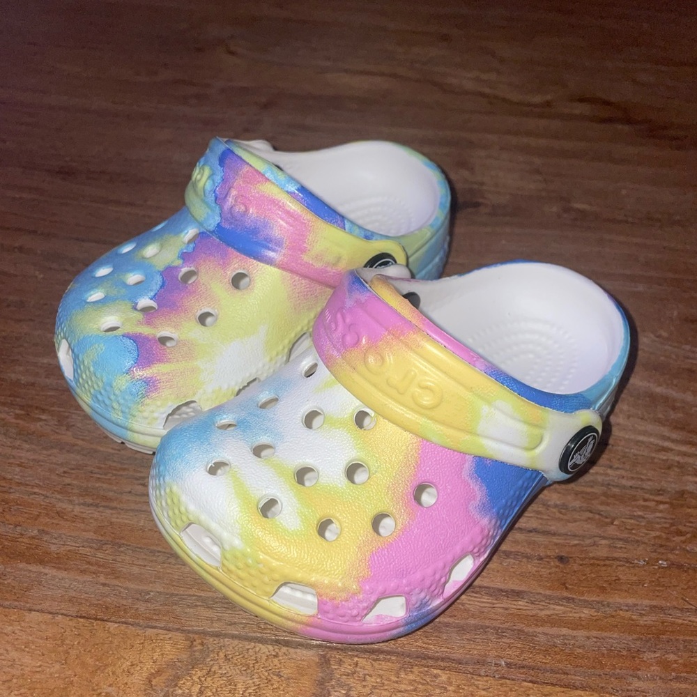 Infant rainbow crocs